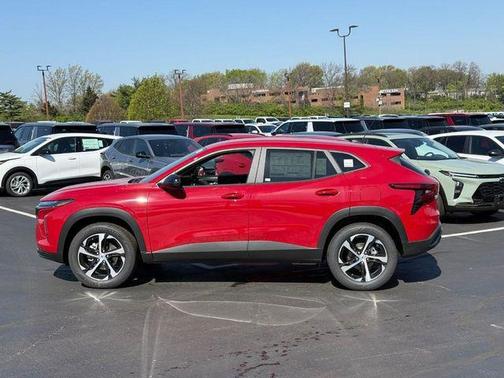 Apex Red 2026 Chevrolet Trax FWD 1RS
