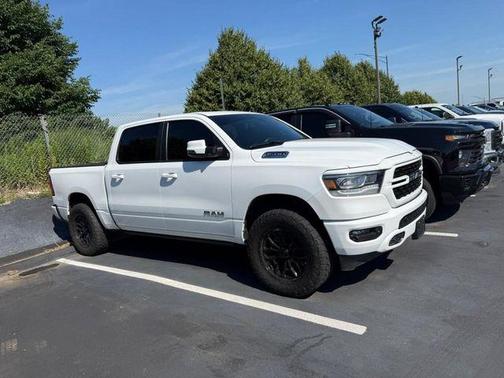 Bright White Clearcoat 2023 RAM 1500 Big Horn/Lone Star