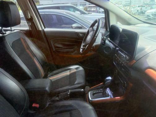 Diamond White 2018 Ford EcoSport SES