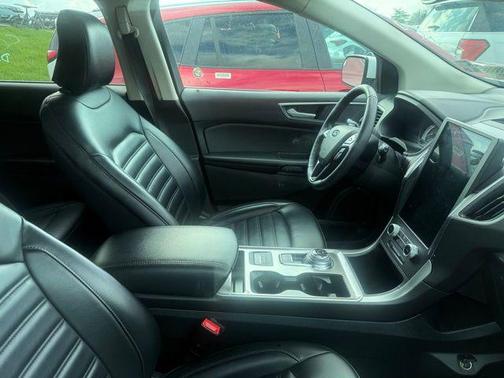 Oxford White 2024 Ford Edge SEL