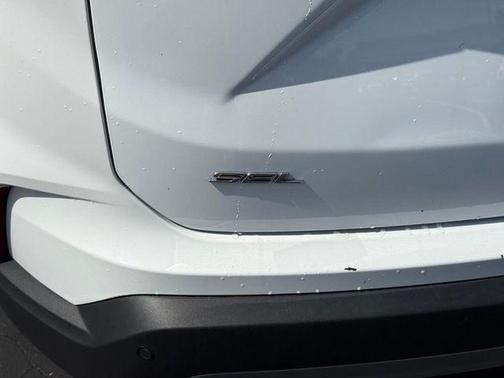 Oxford White 2024 Ford Edge SEL