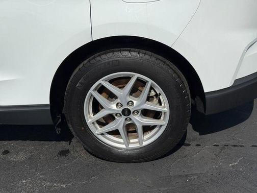 Oxford White 2024 Ford Edge SEL