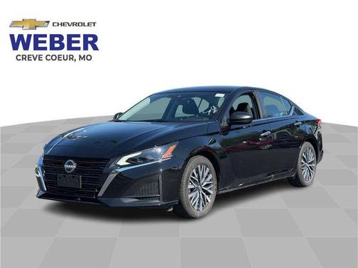 Super Black Clearcoat 2025 Nissan Altima 2.5 SV