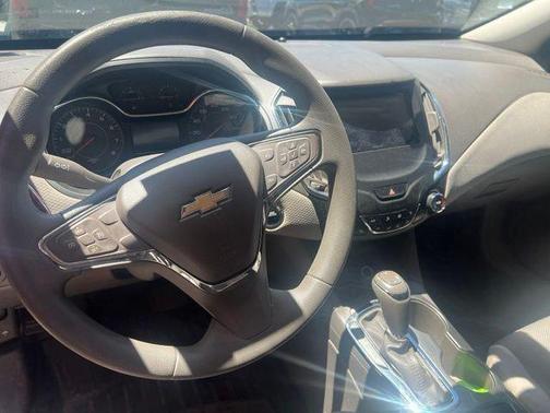 Graphite Metallic 2017 Chevrolet Cruze LT