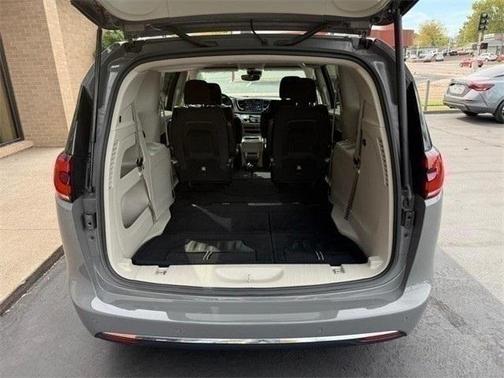 2021 Chrysler Pacifica Touring