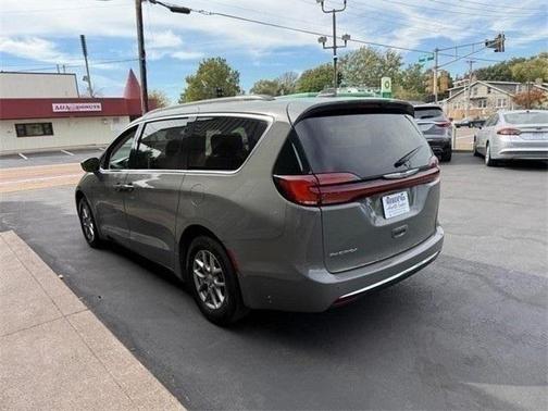 2021 Chrysler Pacifica Touring