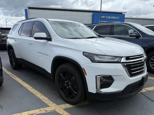 2022 Chevrolet Traverse LT Leather