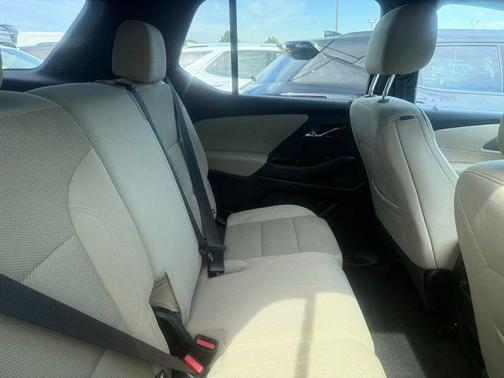 Summit White 2023 Chevrolet Traverse LS