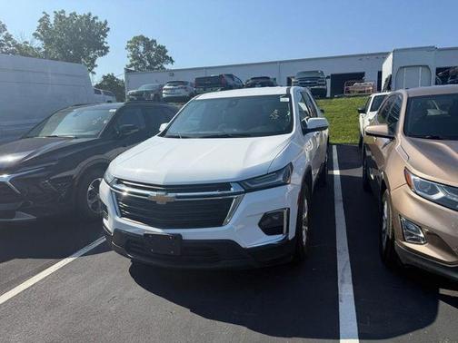 Summit White 2023 Chevrolet Traverse LS