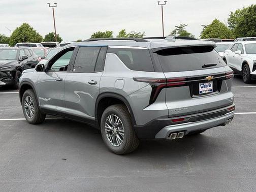 Sterling Gray Metallic 2026 Chevrolet Traverse LT
