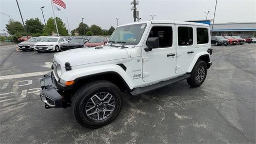 2024 Jeep Wrangler 4-Door Sahara 4x4
