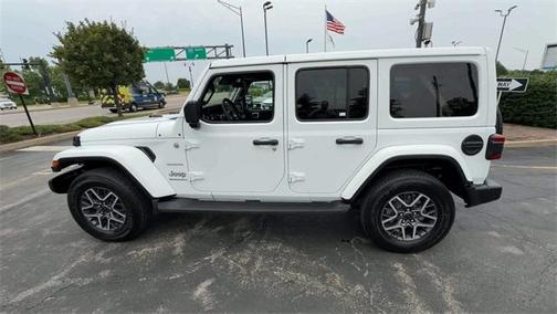2024 Jeep Wrangler 4-Door Sahara 4x4
