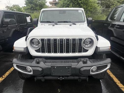 2024 Jeep Wrangler 4-Door Sahara 4x4