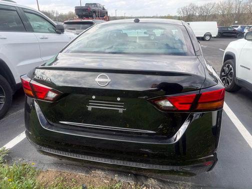 Super Black Clearcoat 2025 Nissan Altima 2.5 SV