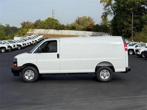 2025 Chevrolet Express 3500 RWD 3500 Regular Wheelbase WT