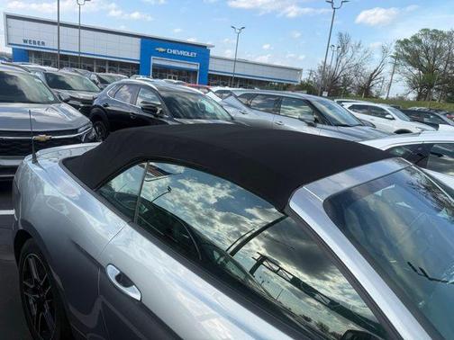 2022 Ford Mustang EcoBoost Premium