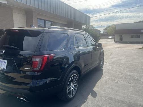2017 Ford Explorer sport