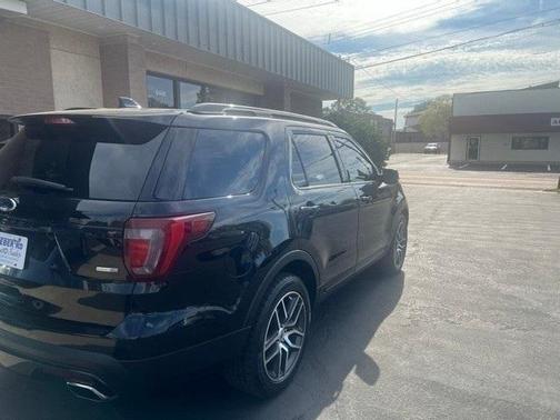 2017 Ford Explorer sport