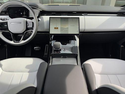 2025 Land Rover Range Rover Sport SE