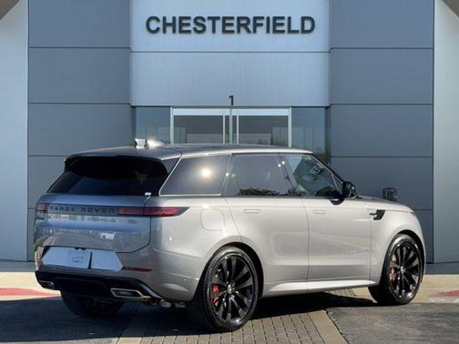 2025 Land Rover Range Rover Sport SE