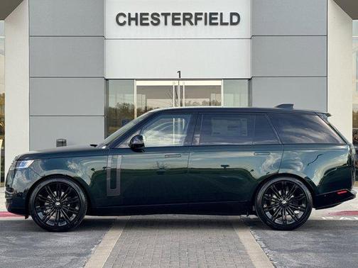 2025 Land Rover Range Rover P400 SE 7 Seat