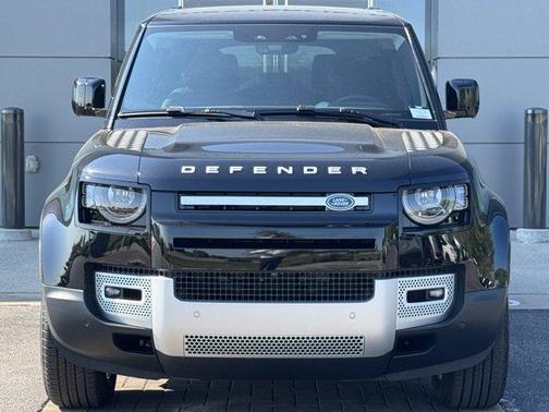 2025 Land Rover Defender 130 P300 S