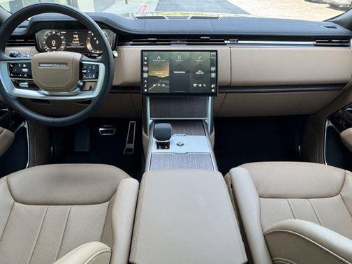 2025 Land Rover Range Rover P530 SE