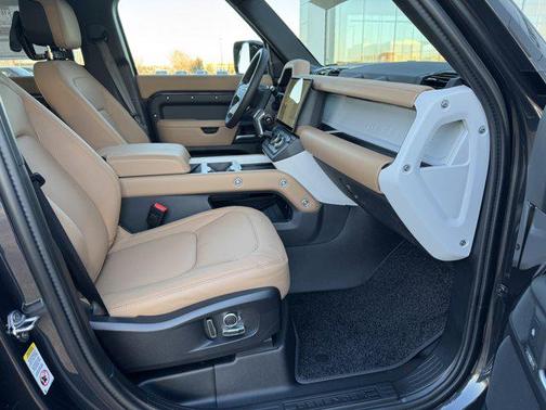 2026 Land Rover Defender P400 X-Dynamic SE