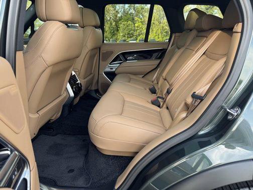2025 Land Rover Range Rover P400 SE