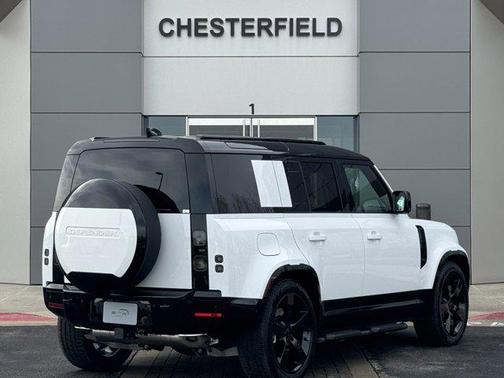 2026 Land Rover Defender X-Dynamic SE