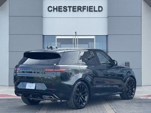 2026 Land Rover Range Rover Sport SE