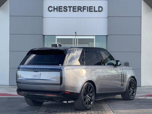 2025 Land Rover Range Rover P550e SE