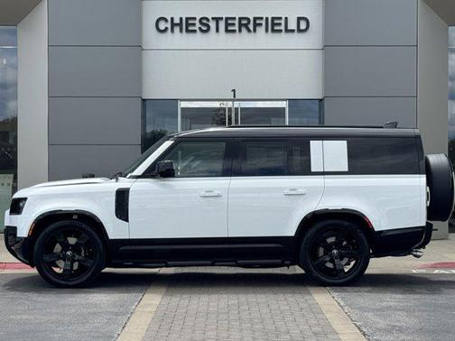 2025 Land Rover Defender V8