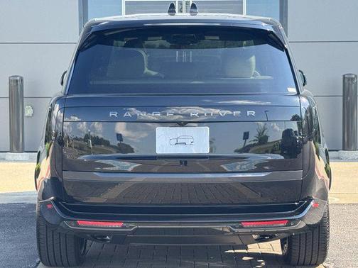 2025 Land Rover Range Rover P400 SE