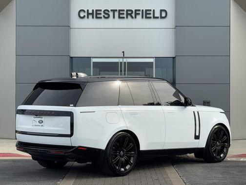 2025 Land Rover Range Rover P400 SE