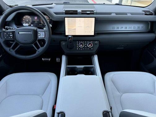 2025 Land Rover Defender 110 V8