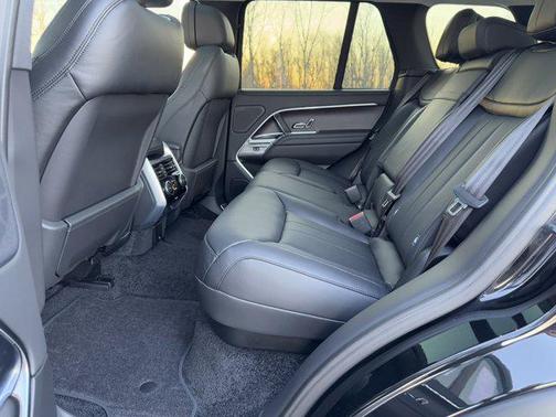 2025 Land Rover Range Rover P530 SE