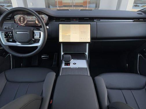 2025 Land Rover Range Rover P530 SE