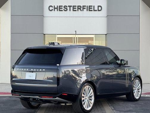 2025 Land Rover Range Rover P400 SE 7 Seat