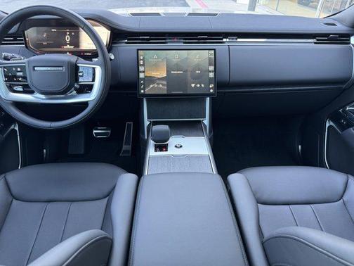 2025 Land Rover Range Rover P530 SE 7 Seat