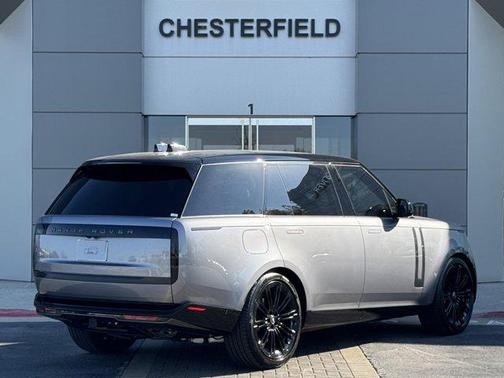 2025 Land Rover Range Rover P530 SE 7 Seat