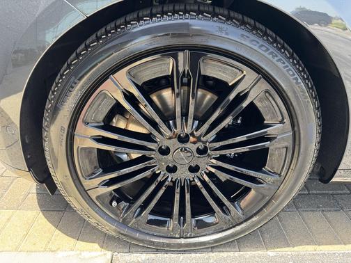 Carpathian Grey Premium Metallic 2026 Land Rover Range Rover P400 SE