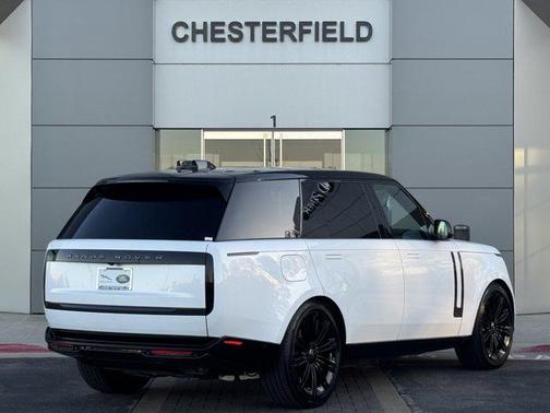 2025 Land Rover Range Rover P530 SE 7 Seat