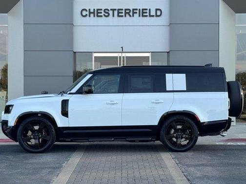 2026 Land Rover Defender V8