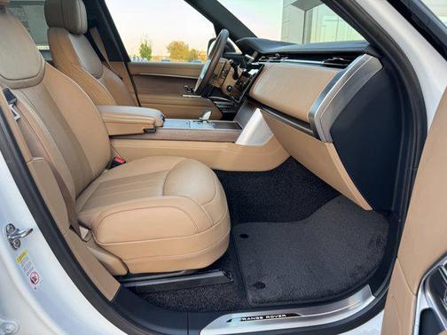 2025 Land Rover Range Rover P400 SE