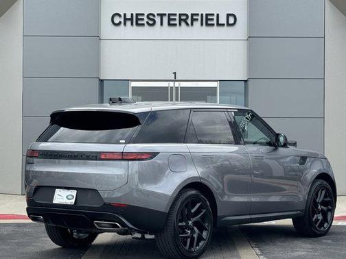 2025 Land Rover Range Rover Sport SE