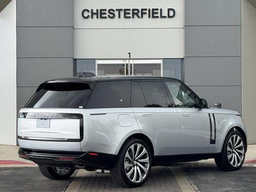 2025 Land Rover Range Rover P400 SE