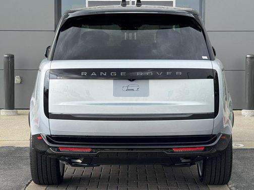2025 Land Rover Range Rover P400 SE