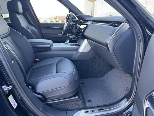 2026 Land Rover Range Rover P550e SE