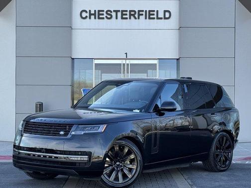 2026 Land Rover Range Rover P550e SE